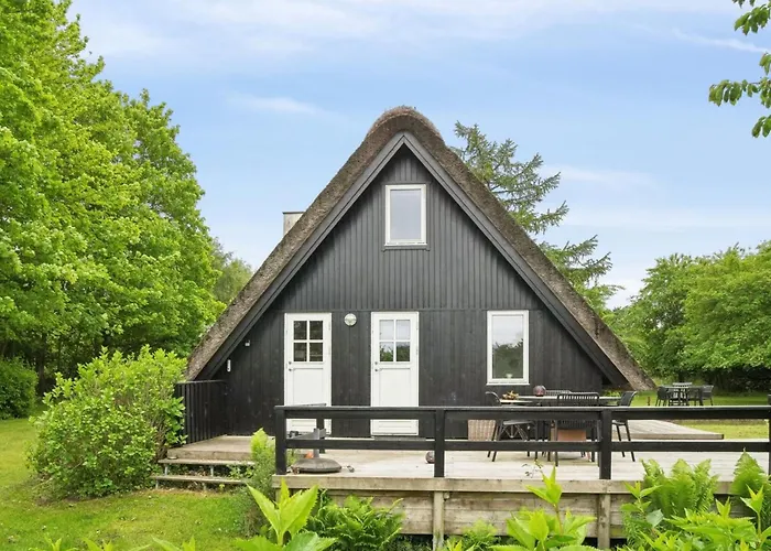 Svenne - 1-4km From The Sea By Interhome *