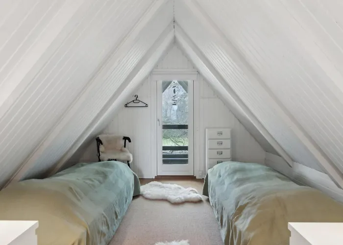 Svenne - 1-4km From The Sea By Interhome 度假居 *