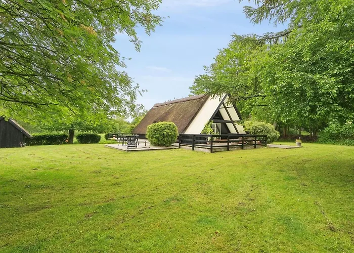 Svenne - 1-4km From The Sea By Interhome 度假居 *