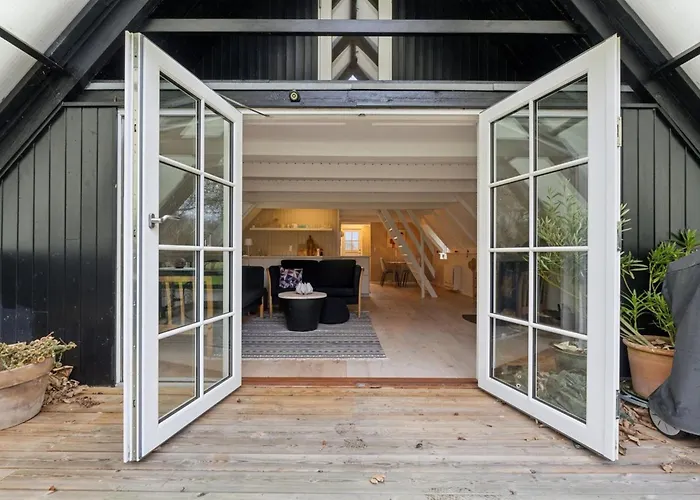 Svenne - 1-4km From The Sea By Interhome 度假居 *