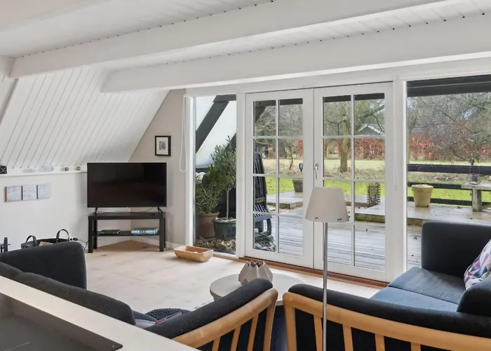 Svenne - 1-4km From The Sea By Interhome 度假居 *