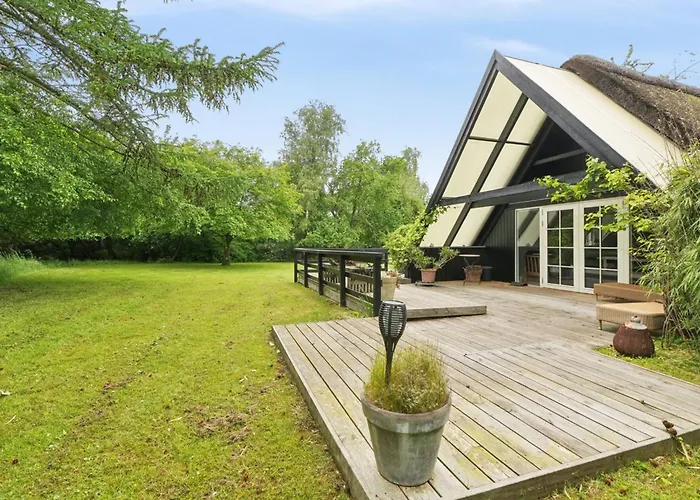 度假居 Svenne - 1-4km From The Sea By Interhome Tranekær